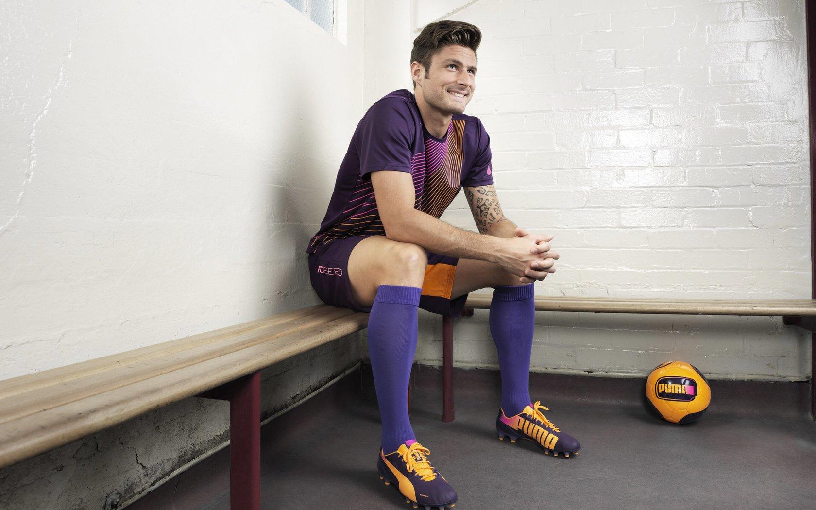 功勋门将李帅告别申花引发震动，下一站或转